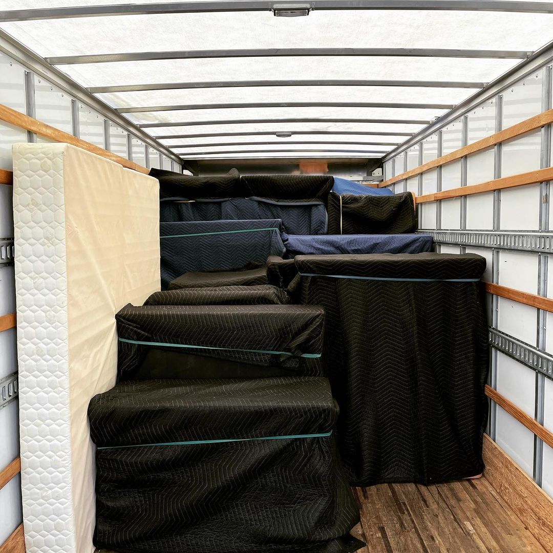 Experienced local movers serving Lowellville, OH and surrounding areas
